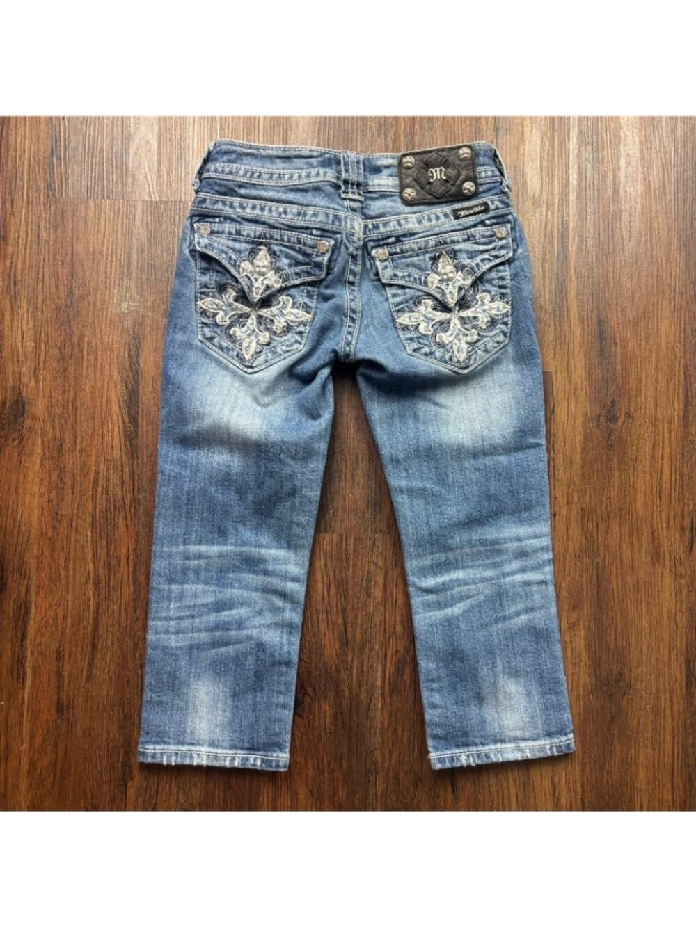 MISS ME Capri Jeans Embellished Sequins Distressed Light Wash Size 24 - Picture 3 of 12